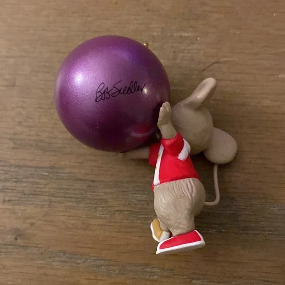 1996 Hallmark Keepsake Vintage "Bowl 'Em Over" Mouse Ornament - Picture 4 of 14